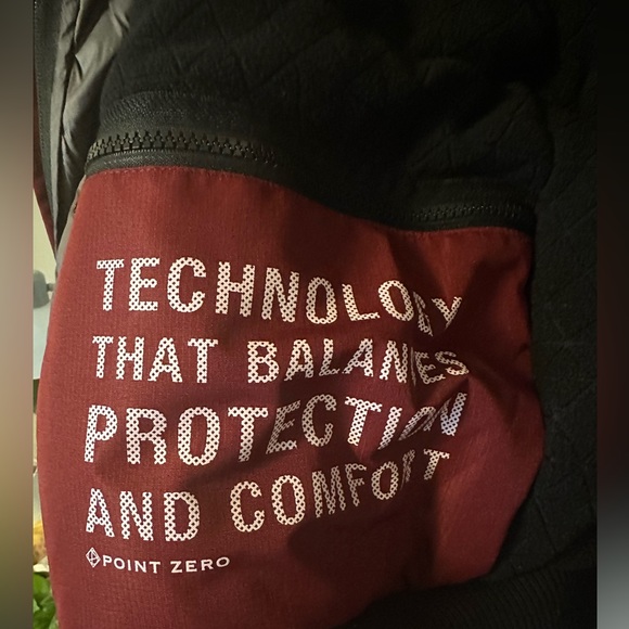 Point Zero Bomber Jacket in dark Red. Very warm jacket, perfect for winter - Picture 5 of 6